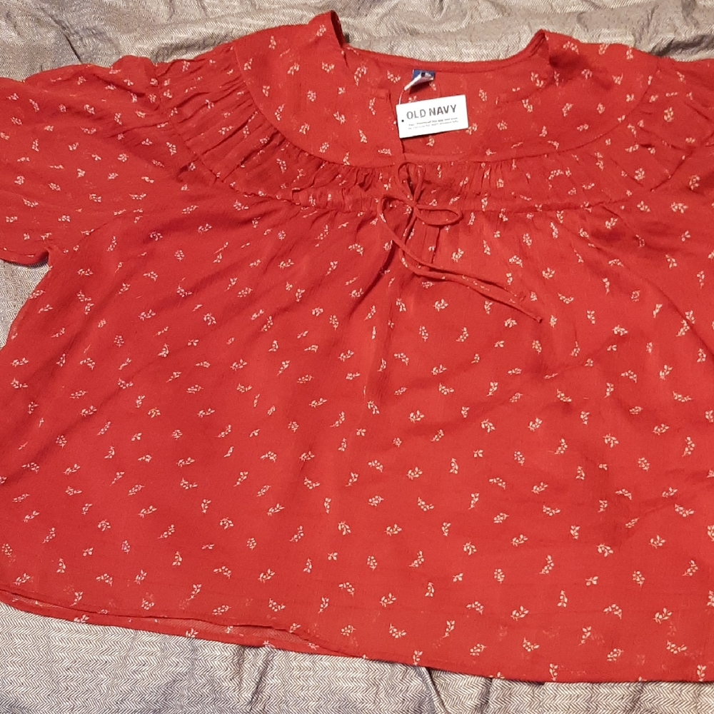 Old Navy Women's Scarlet Floral Blouse